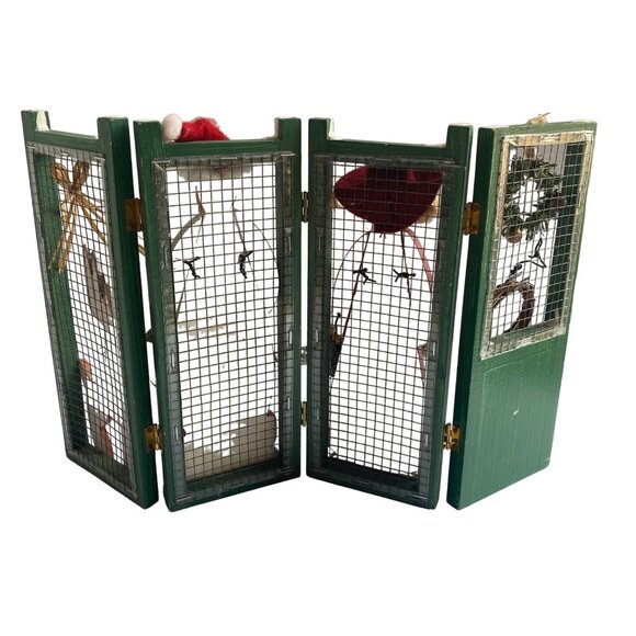 Christmas Themed Decor Wooden Screen Santa Mrs. Claus & Reindeer 15" x 10" - Picture 6 of 8